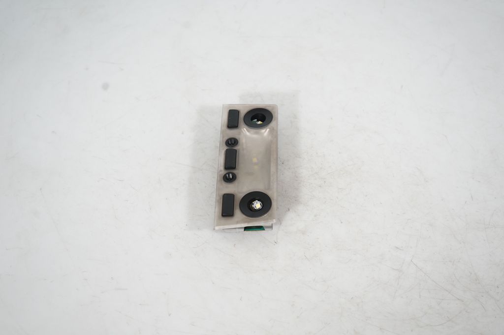 Front seat light (2)