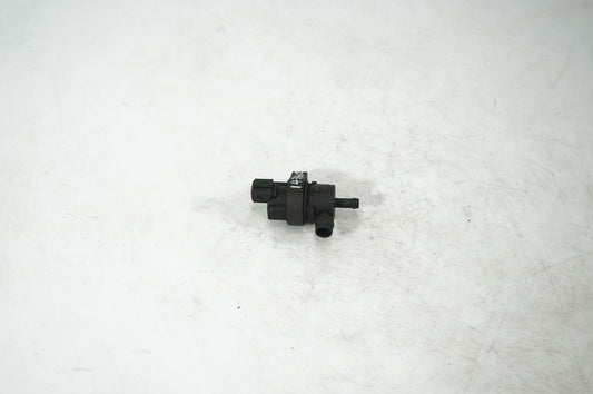 Vacuum valve