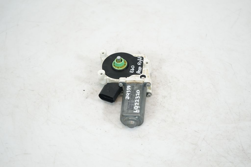 Rear door window regulator with motor (4)