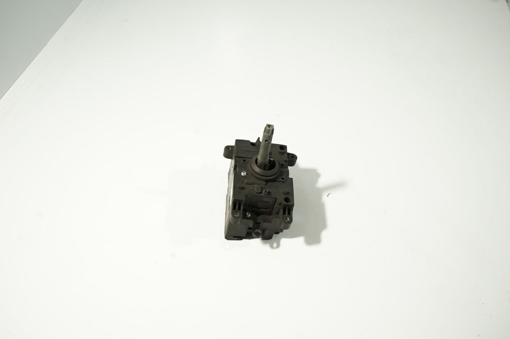 Gear shifter/selector (2)