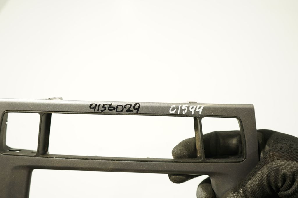 Glove box (7)