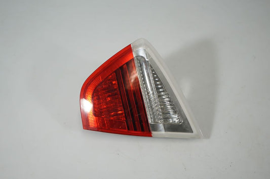 Tailgate rear/tail lights