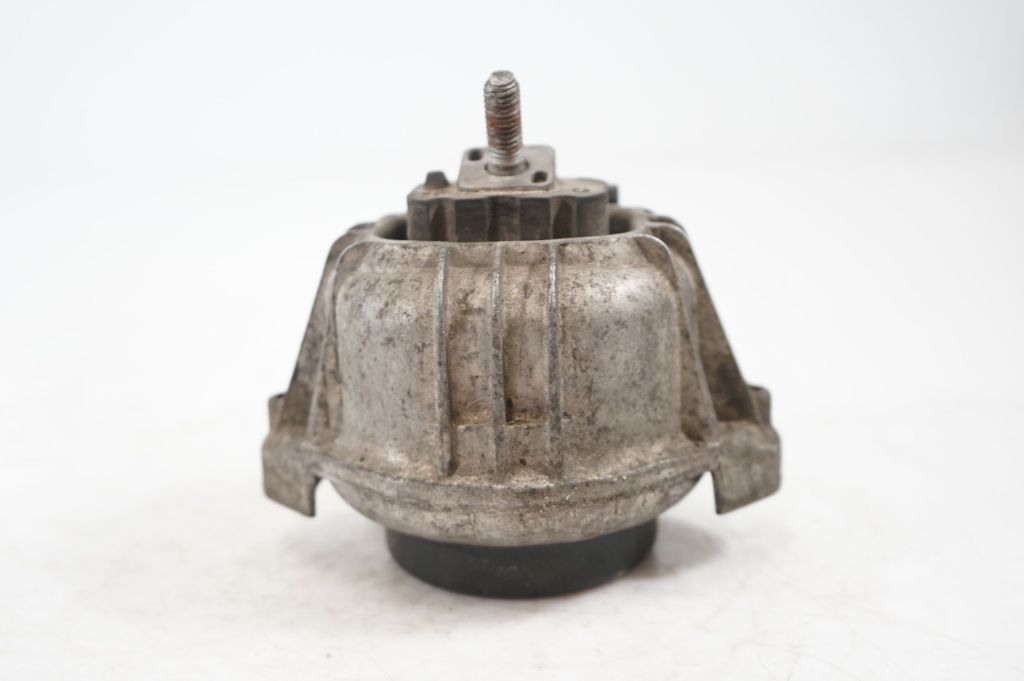 Engine mount bracket (4)