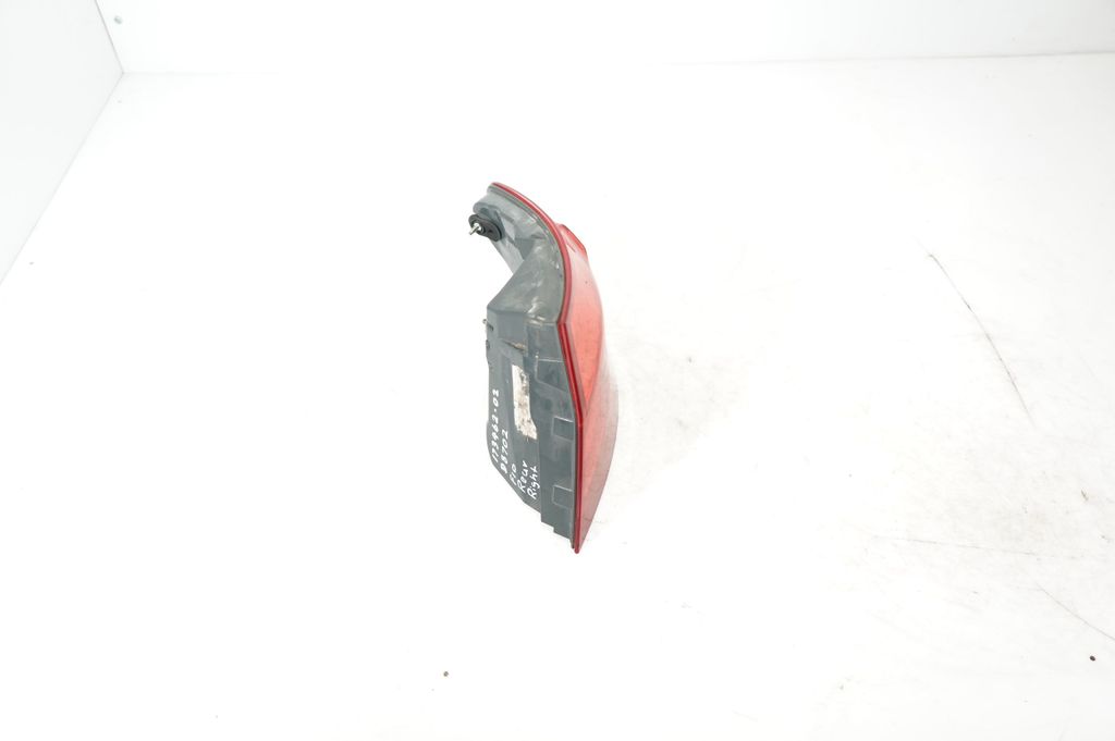 Rear/tail lights (4)