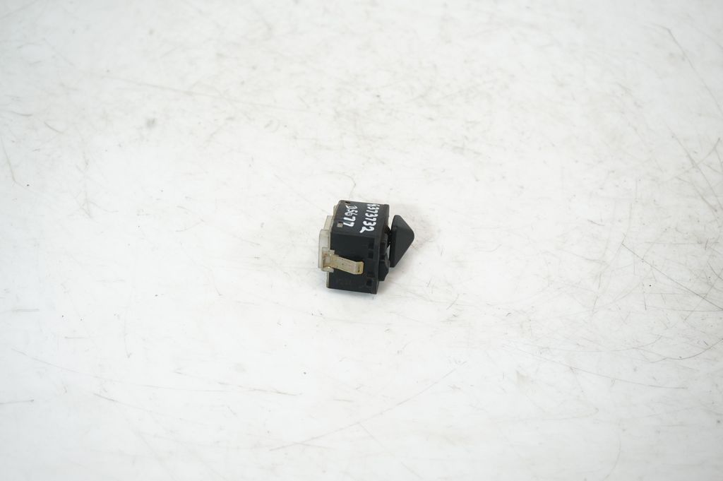 Wing mirror switch (4)