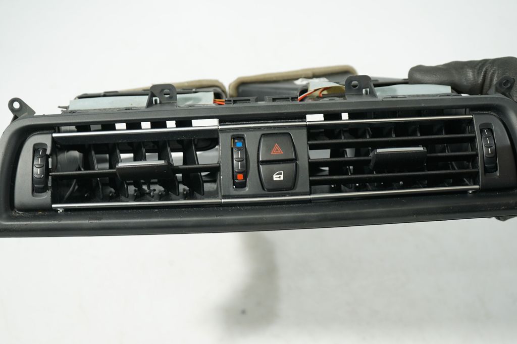 Dashboard side air vent grill/cover trim (6)