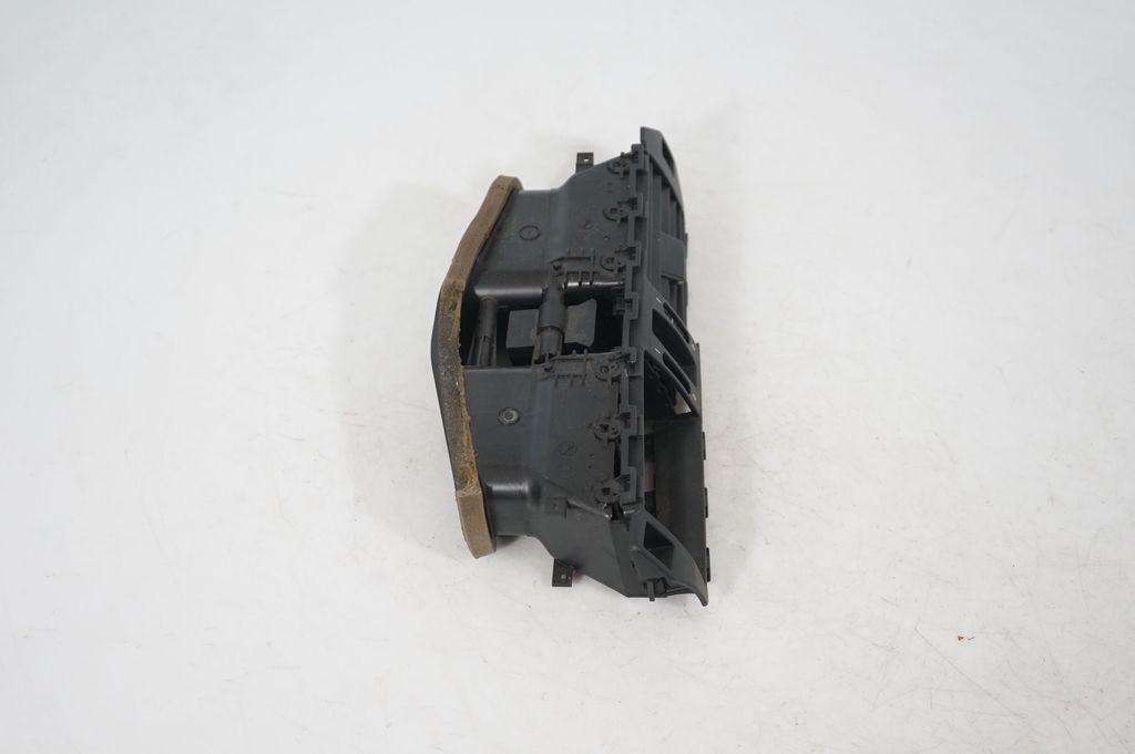 Dash center air vent grill (4)