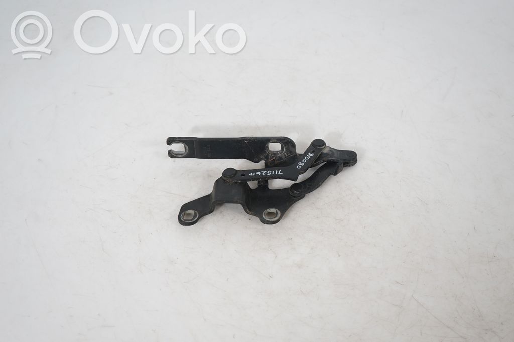 Engine bonnet/hood hinges (3)