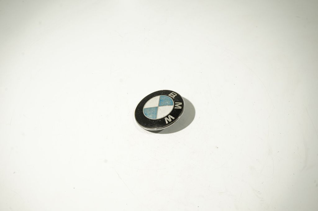 Manufacturer badge logo/emblem (2)