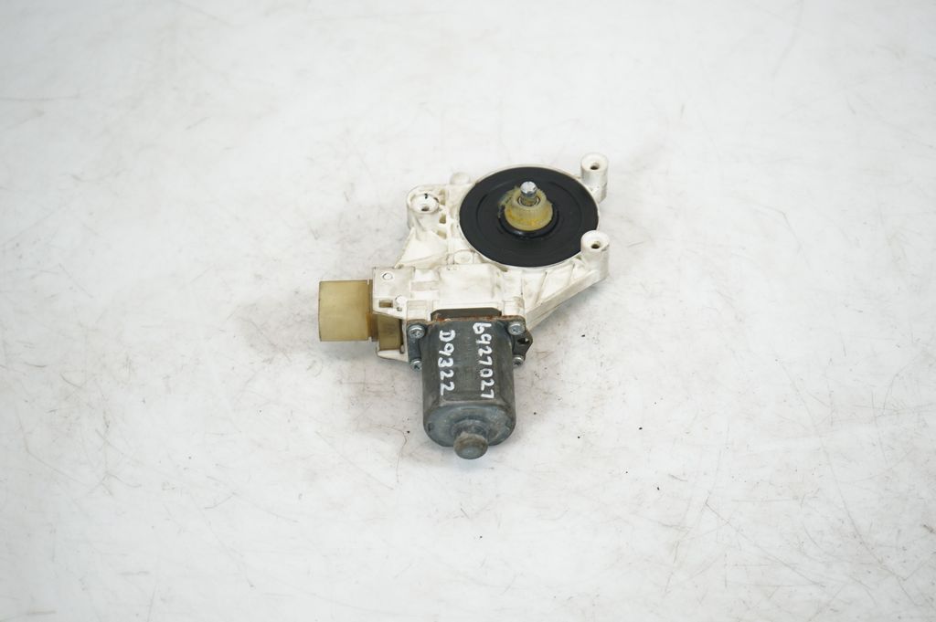 Front door window regulator with motor (2)