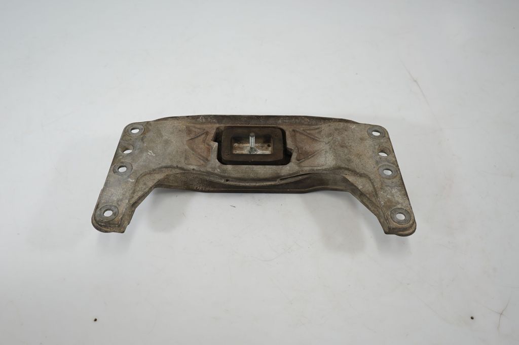 Gearbox mounting bracket (3)