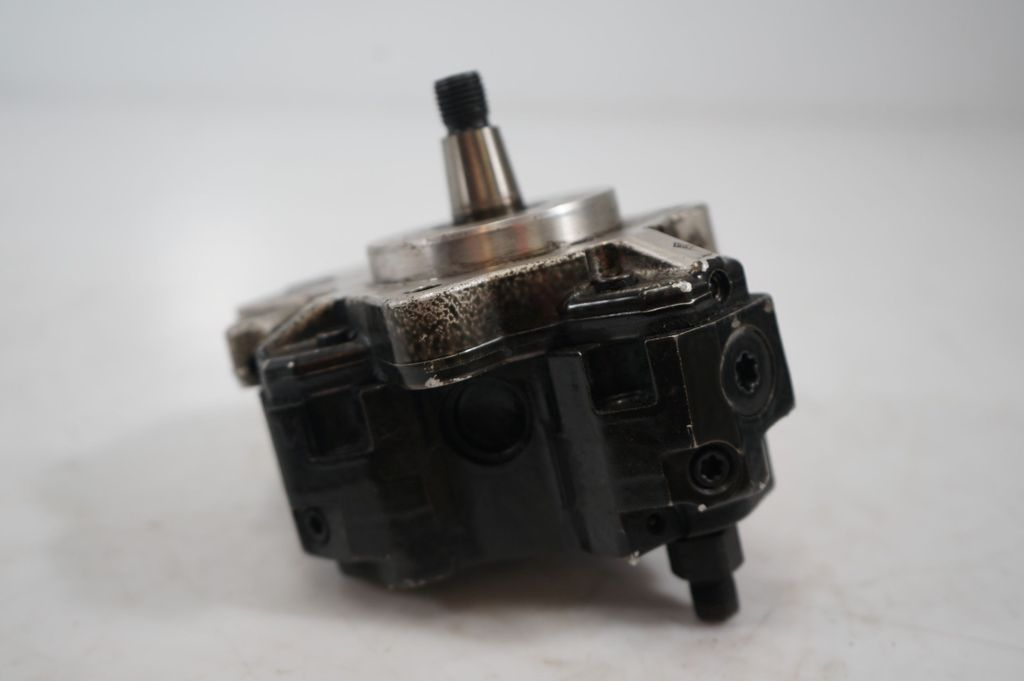 Fuel injection high pressure pump (9)