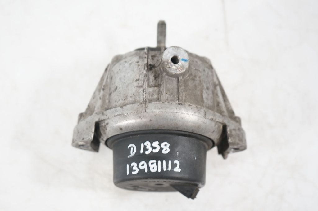 Engine mount bracket (8)