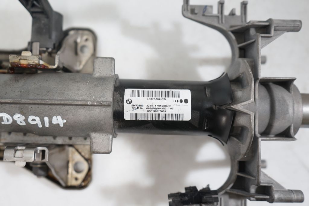 Steering wheel axle (9)