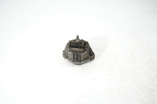 Engine mount bracket