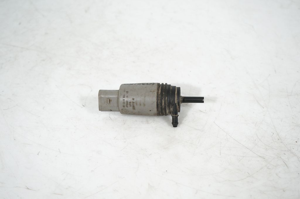 Windscreen/windshield washer pump (3)