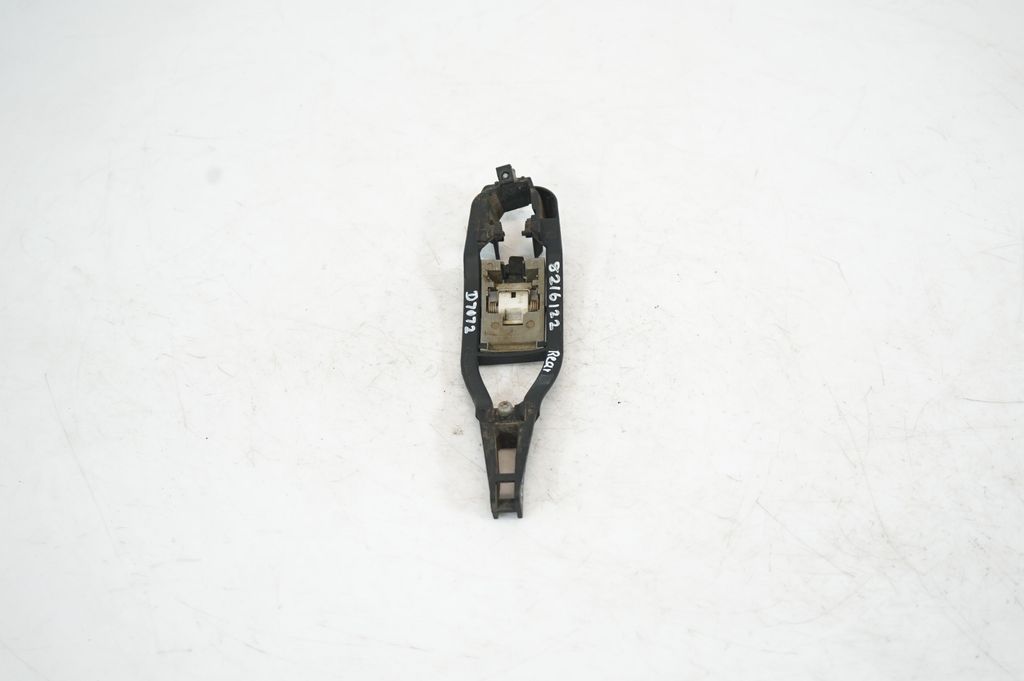 Front door exterior handle (2)