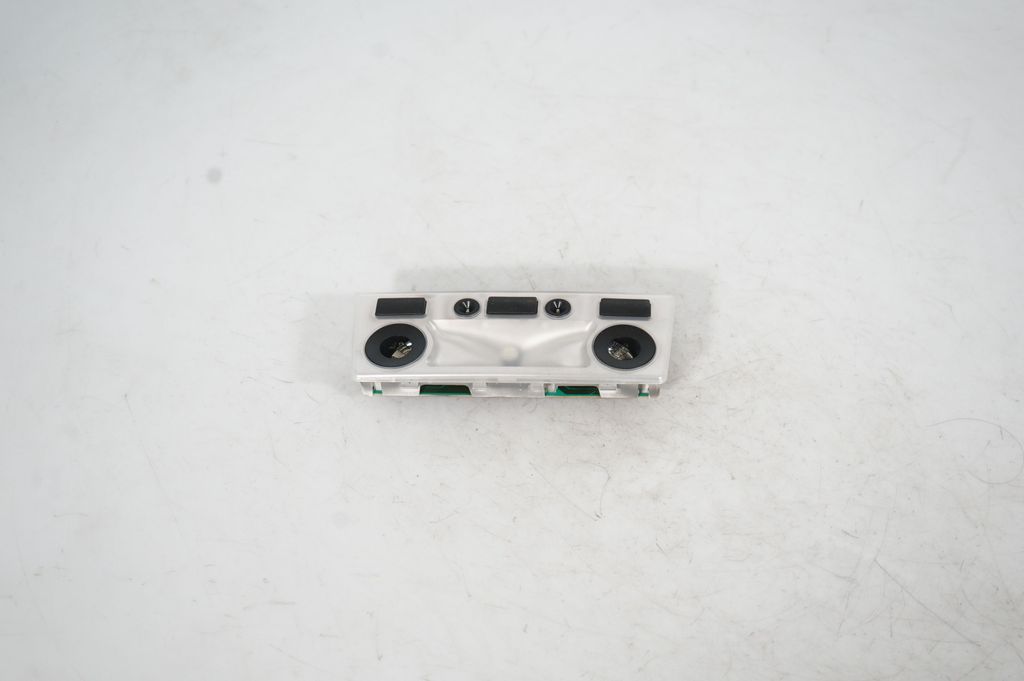 Front seat light (3)