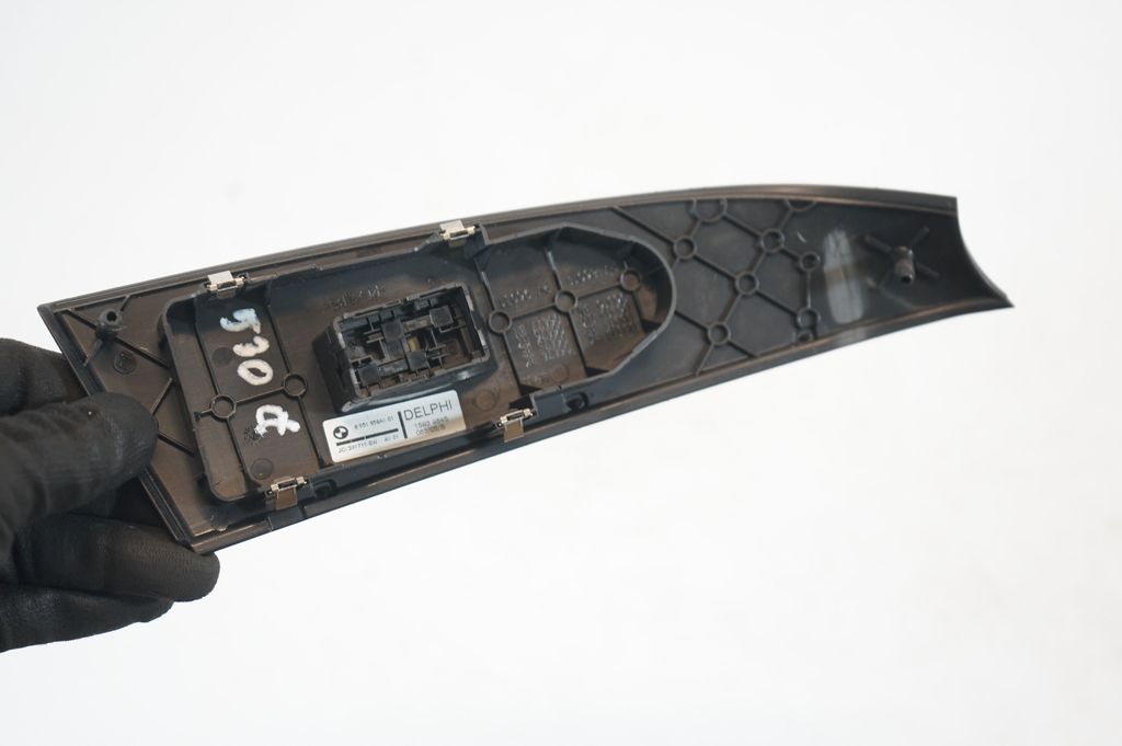 Electric window control switch (7)