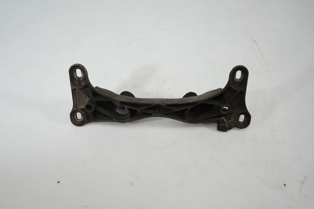 Gearbox mounting bracket (5)