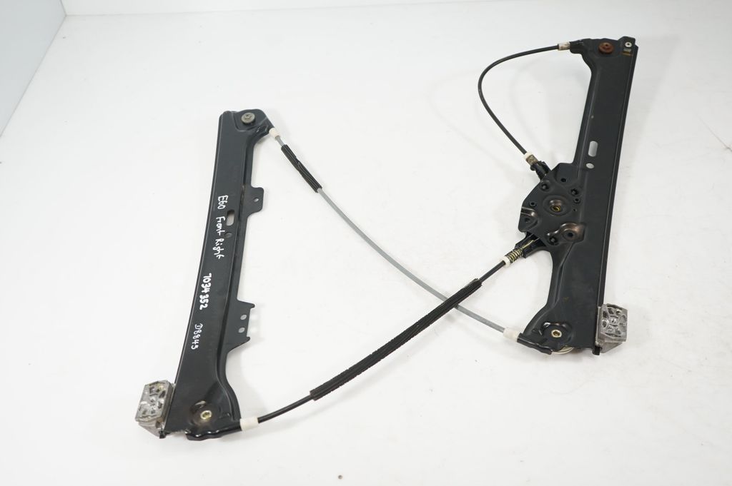 Front door window regulator with motor (2)