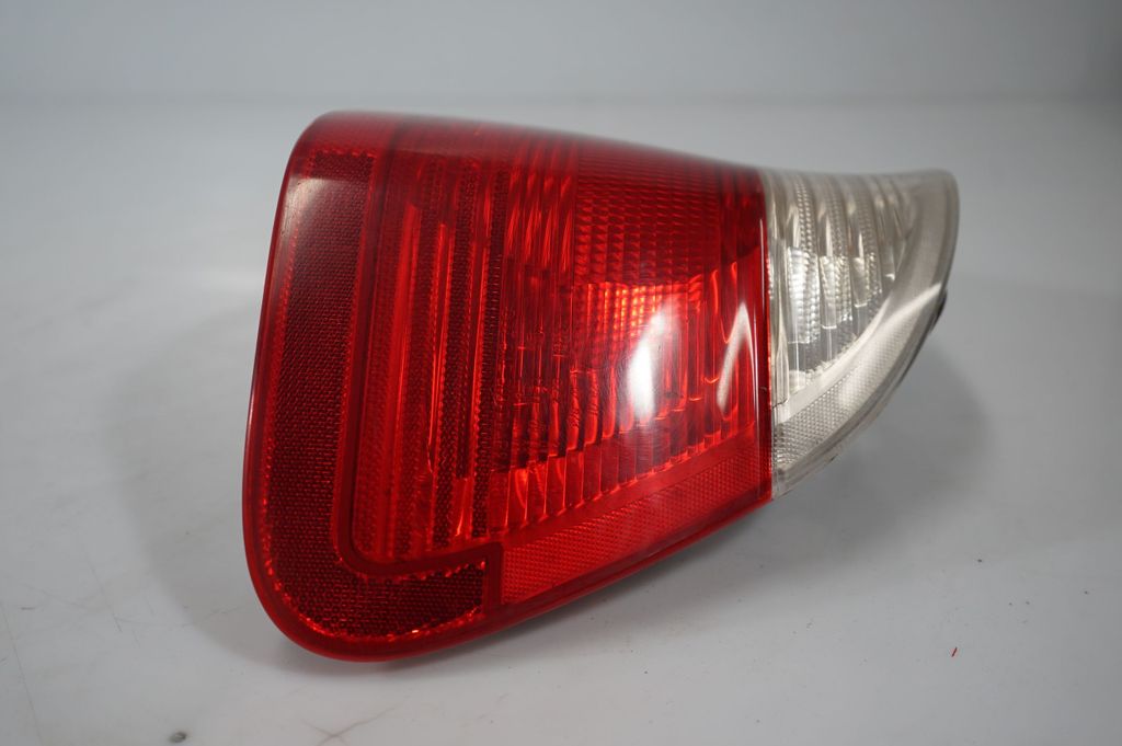 Rear/tail lights (8)
