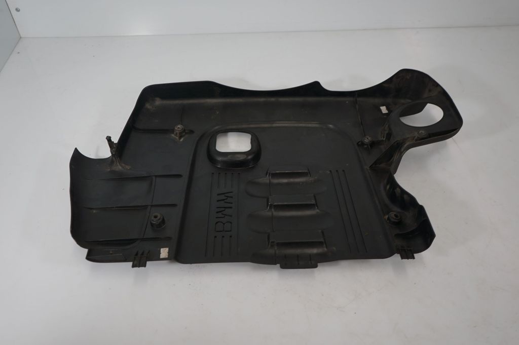 Engine cover (trim) (5)