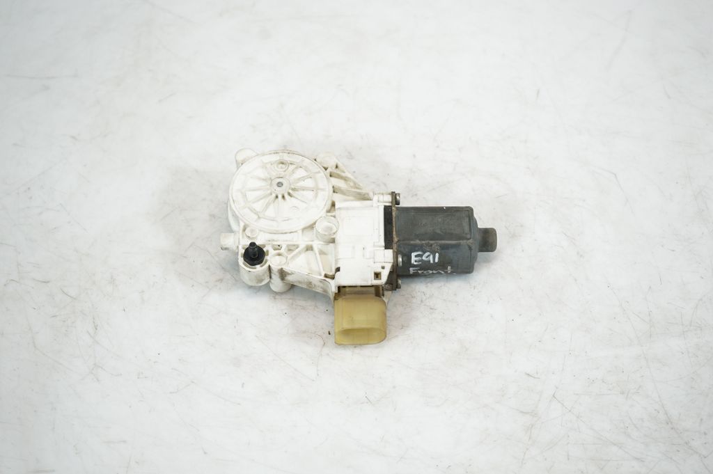 Front door window regulator with motor (5)