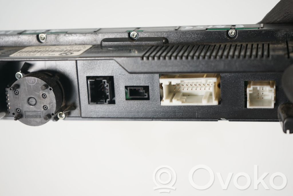 Climate control unit (6)