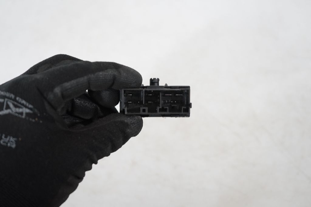 Seat control module (6)