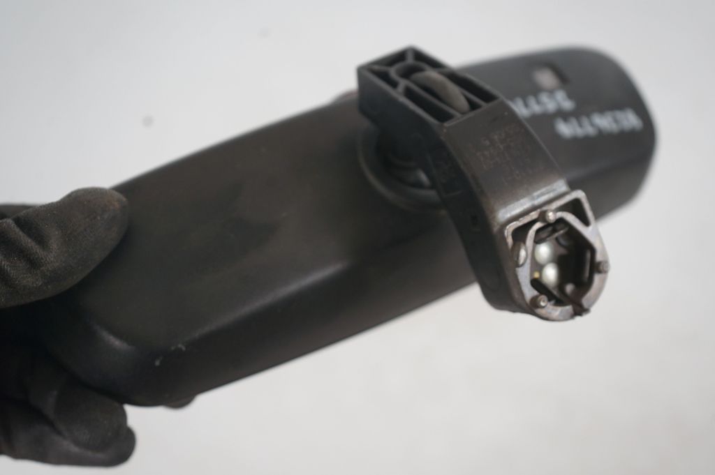 Rear view mirror (interior) (7)