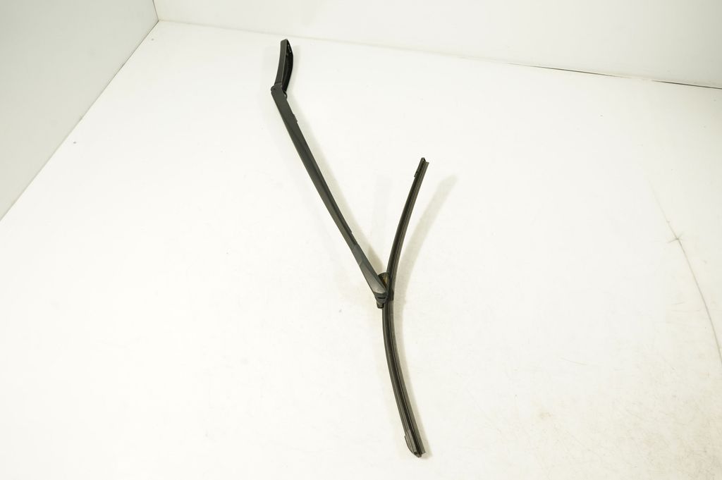 Windshield/front glass wiper blade (4)