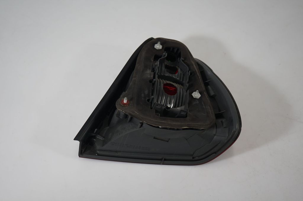 Rear/tail lights (5)