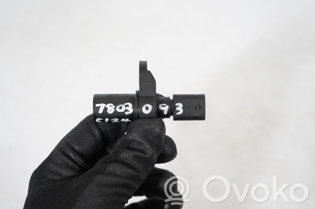 Camshaft position sensor (10)