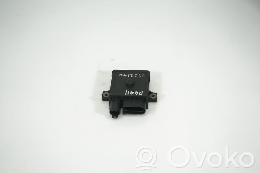Glow plug pre-heat relay (3)