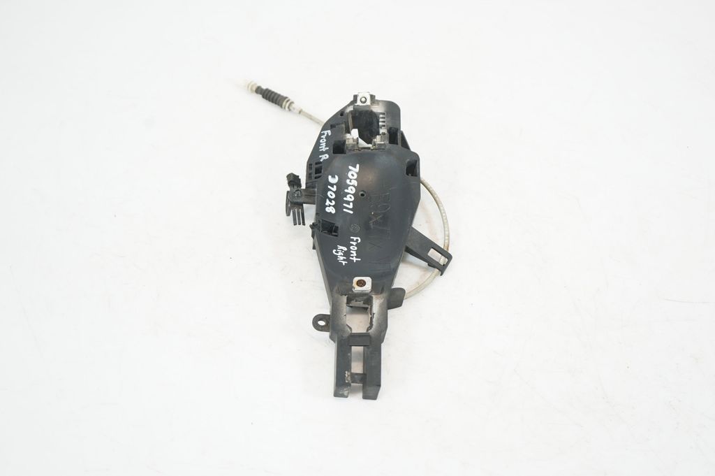 Front door exterior handle/bracket (2)