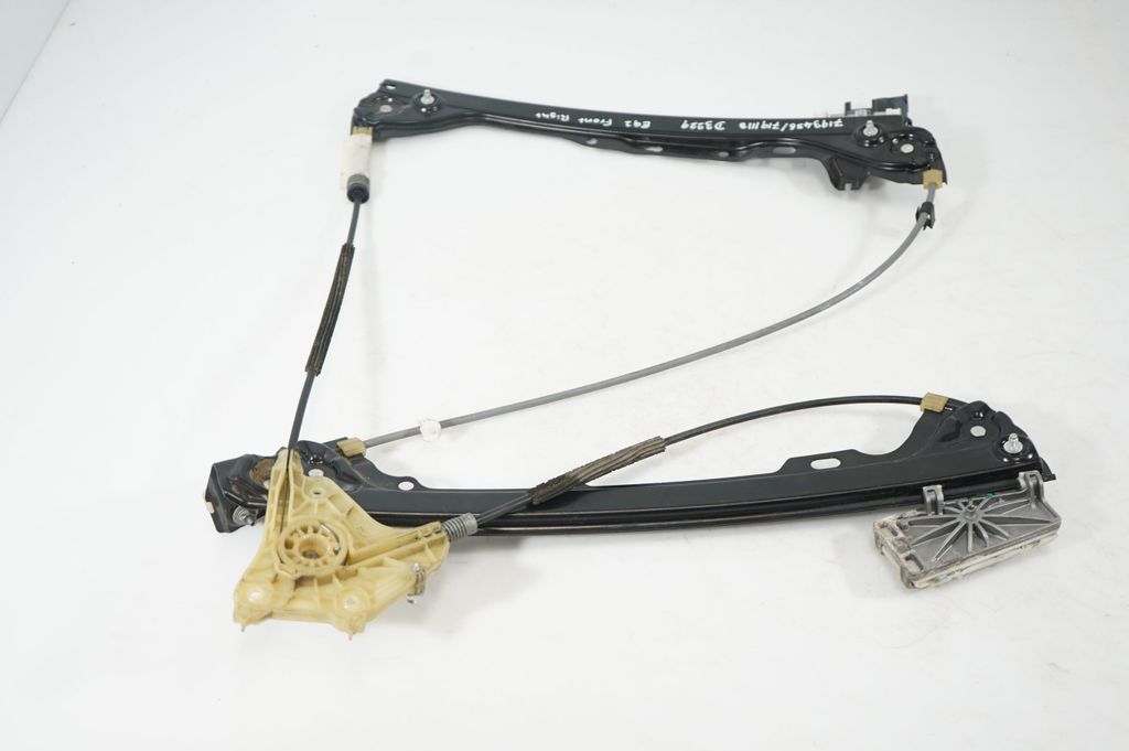 Front door window regulator with motor (3)