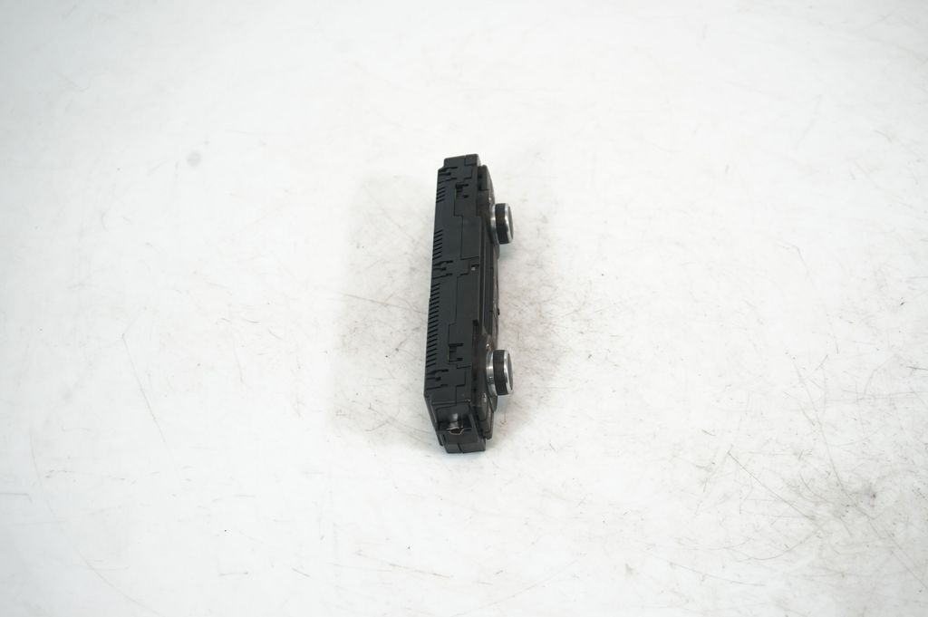 Climate control unit (4)