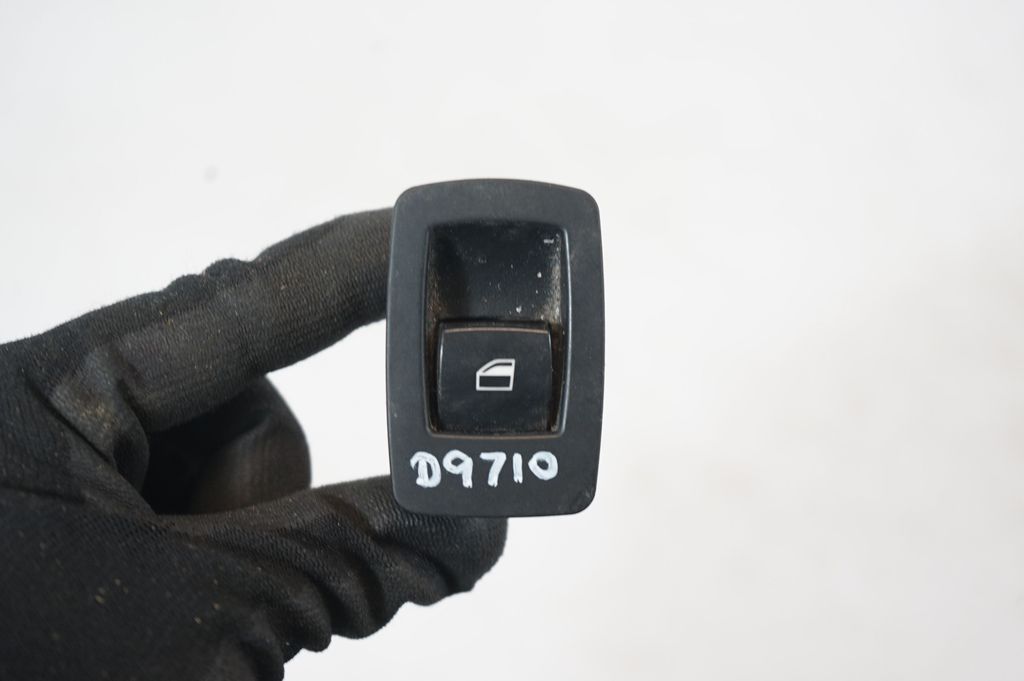 Electric window control switch (7)