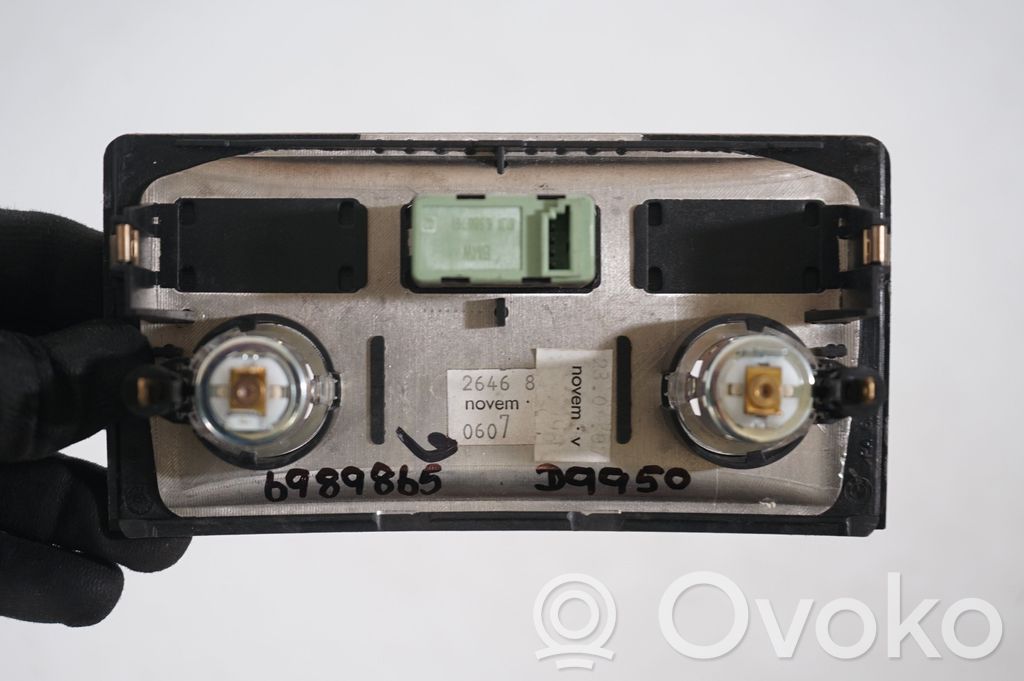 12 V Socket (rear) (7)