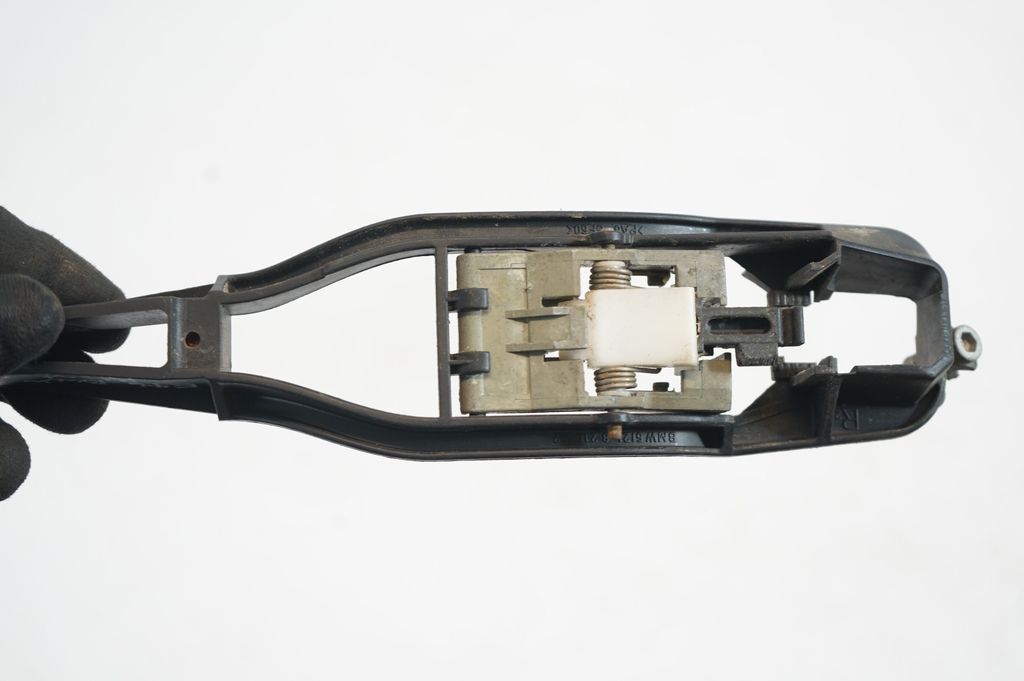 Front door exterior handle (6)