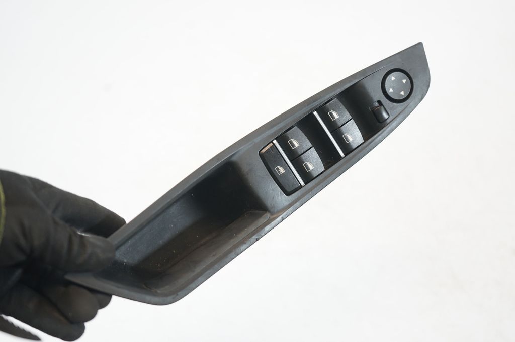 Electric window control switch (6)