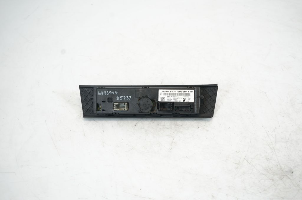 Climate control unit (5)