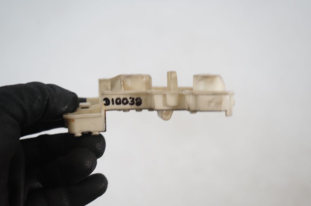 Rear/tail lights (9)