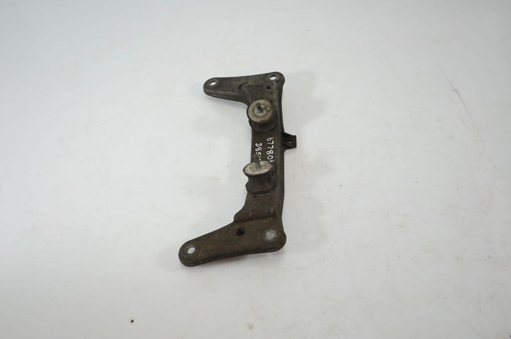 Gearbox mounting bracket (2)