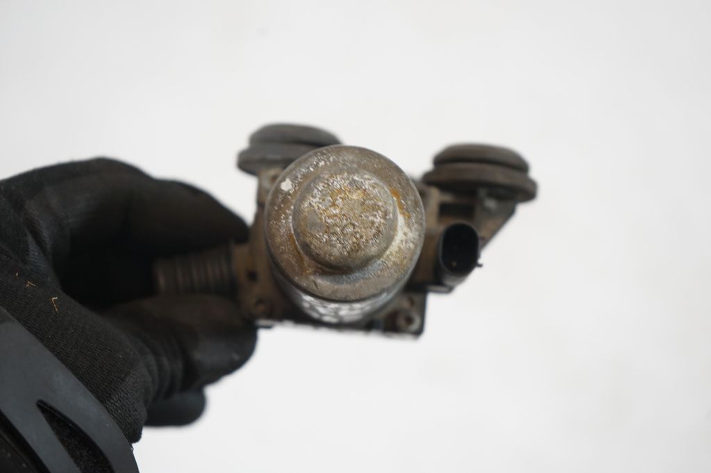 Coolant heater control valve (7)