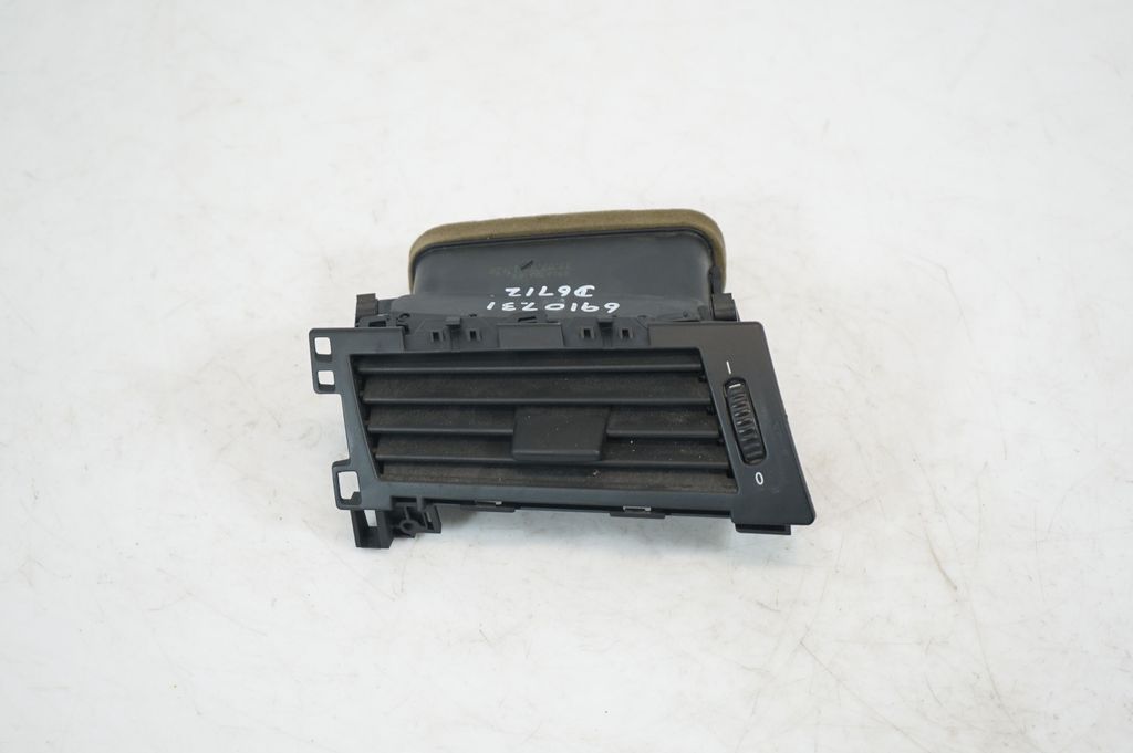 Dashboard side air vent grill/cover trim