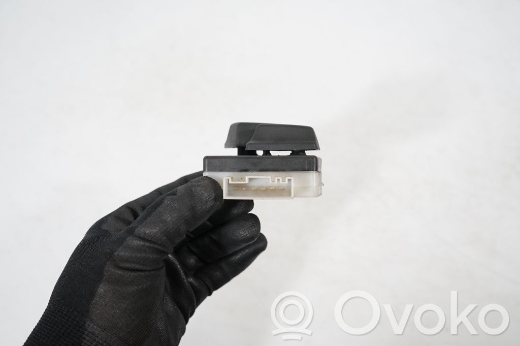 Seat control switch (6)