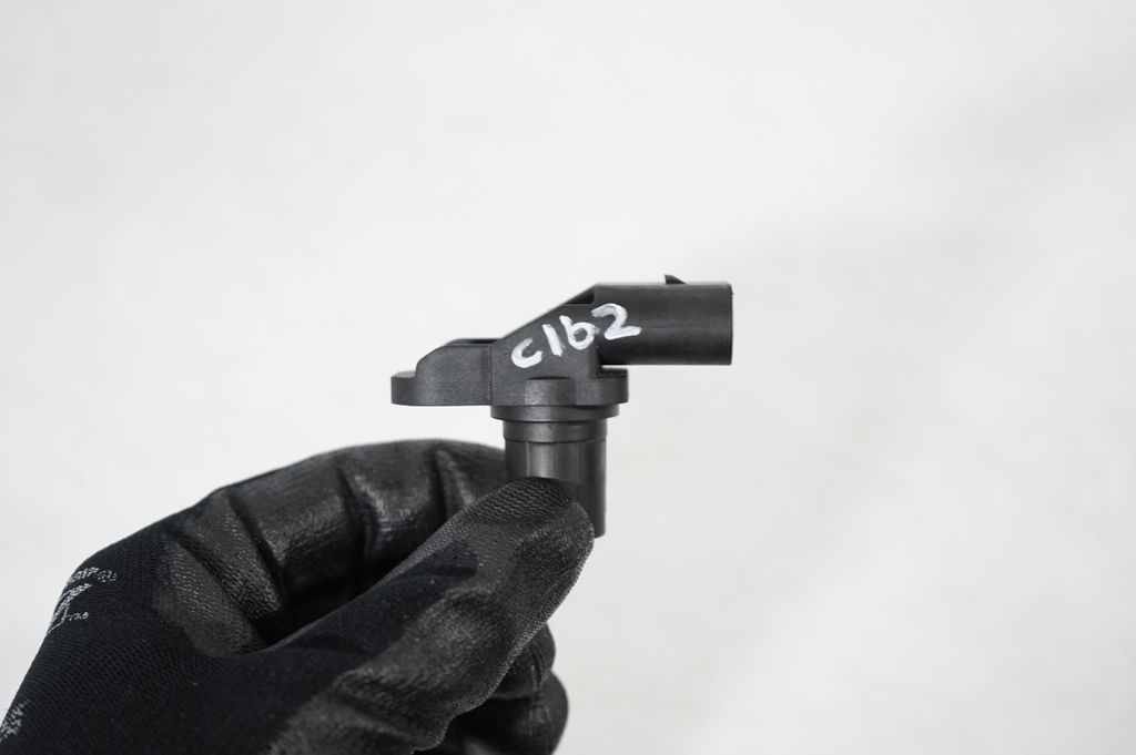 Camshaft position sensor (9)