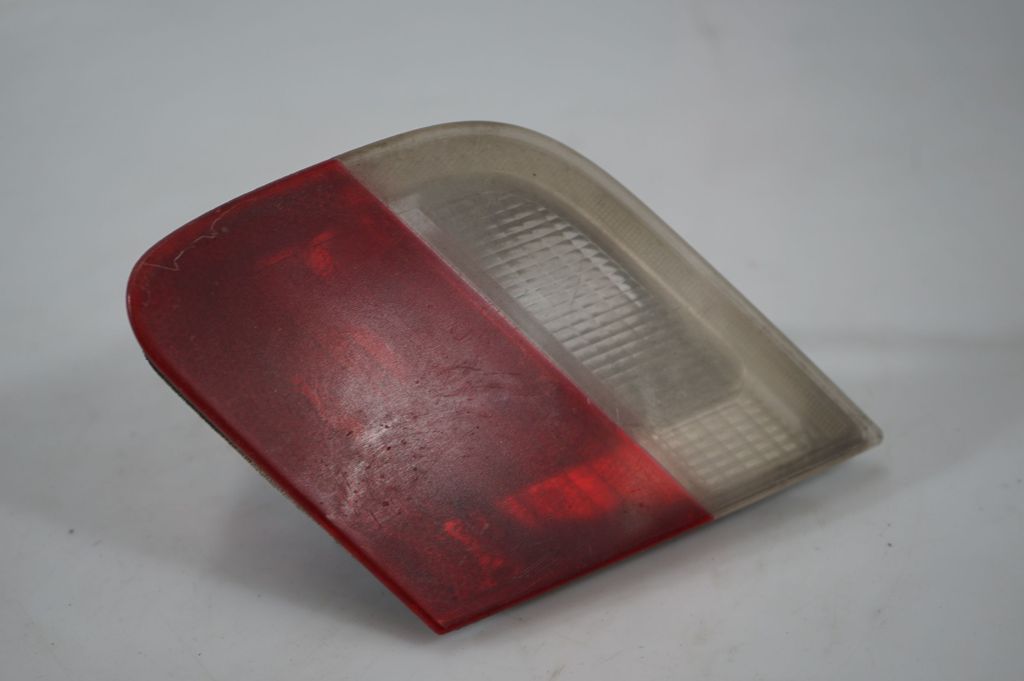 Tailgate rear/tail lights (6)